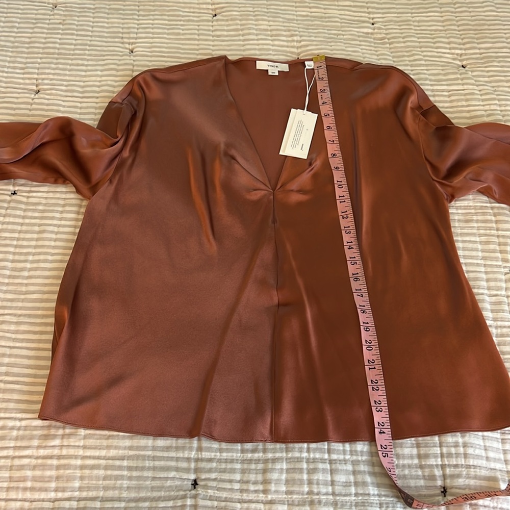 Vince terracotta silk blouse NWT - Picture 7 of 8